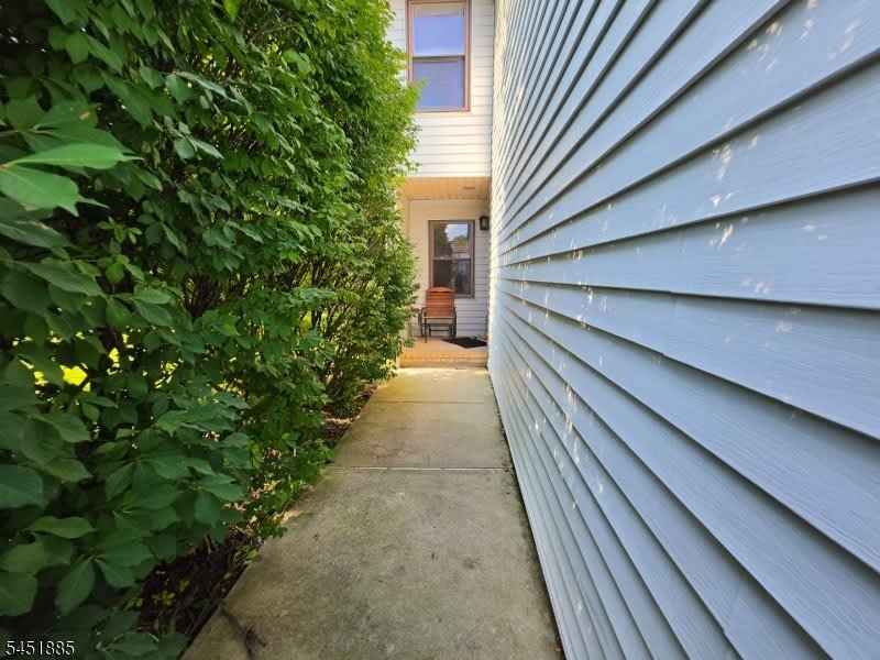 155 Locust Ct – photo 1