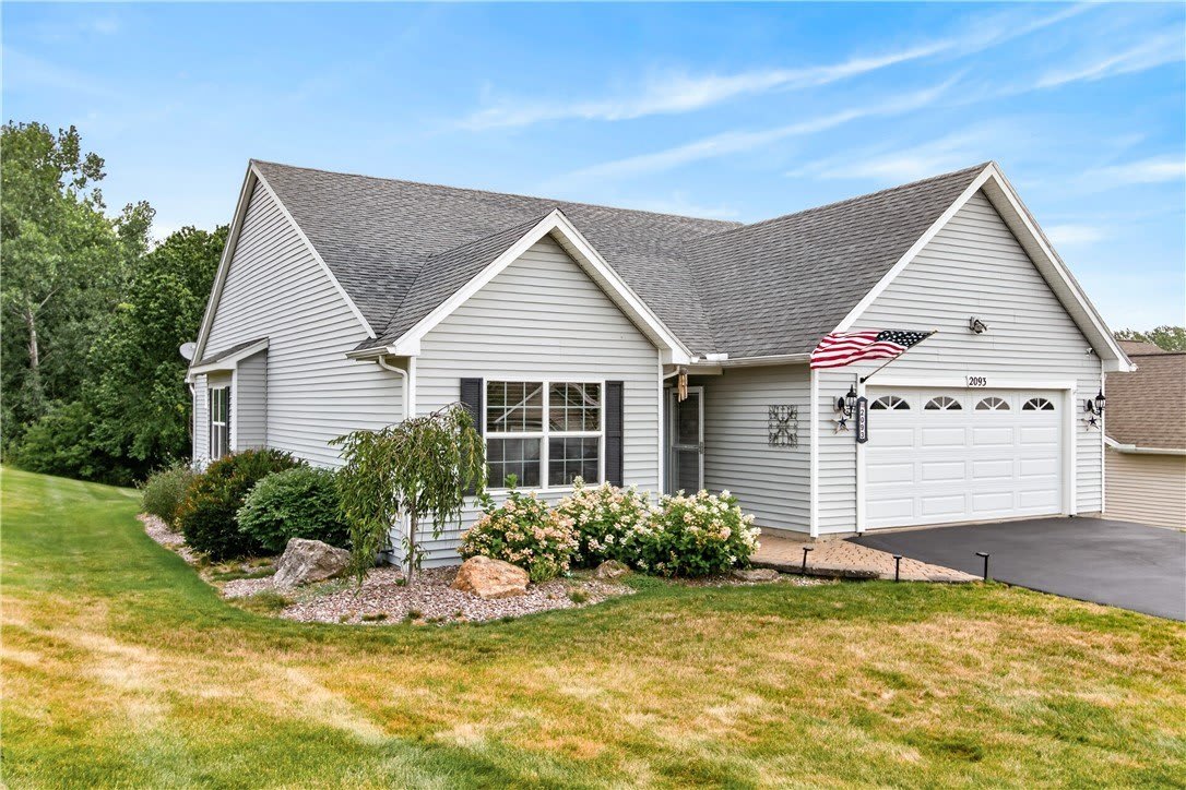 2093 Mykola Road – photo 2