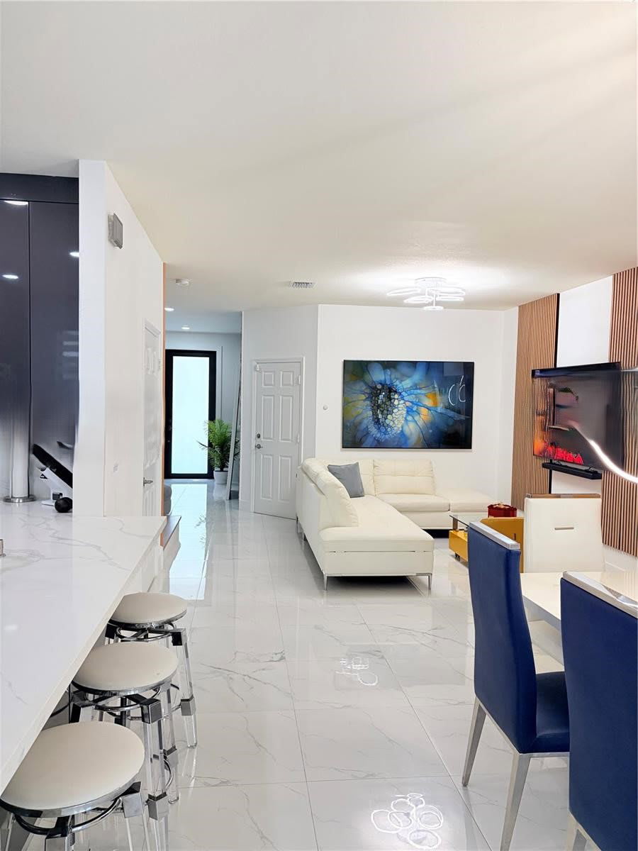 3409 West 92Nd Place – photo 3