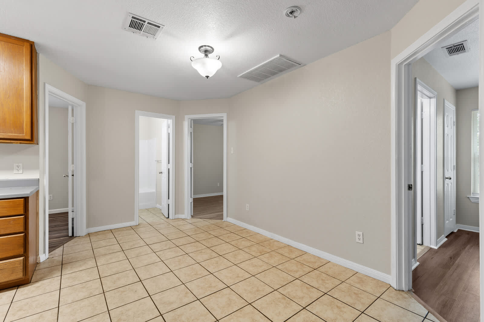 217 East Craven Avenue Unit A – photo 4