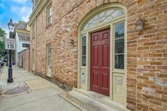 1323 DAUPHINE Street – photo 2