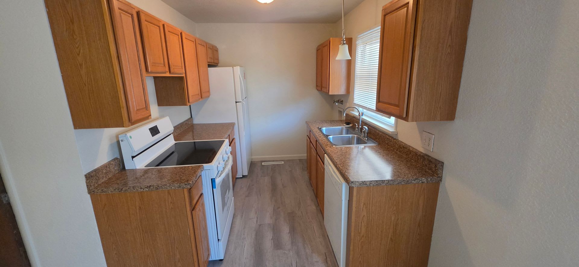 Move In Special 1 2 Off First Full Months Rent All Prospective Tenants Must Submit A 58 Non Refundable Application Fee Per Applicant Online And Be Pre Qualified Prior To Any Showings Apply Puebloarearentals Com – photo 4