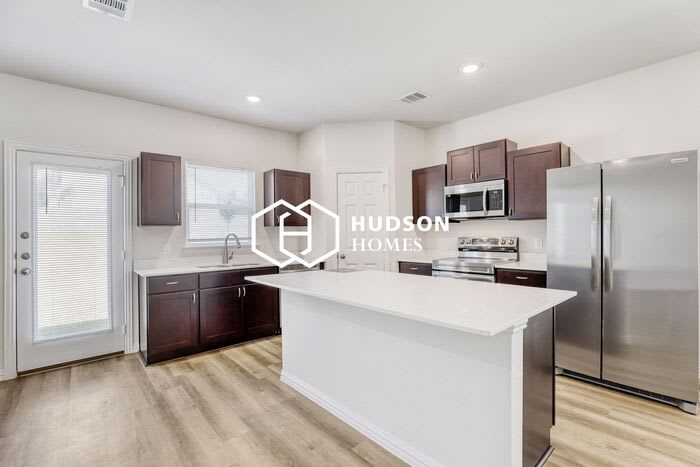940 South Holly Avenue – photo 4