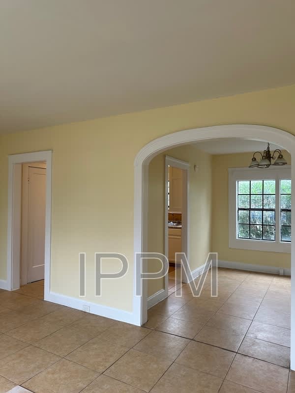 284 Corona Crescent – photo 5