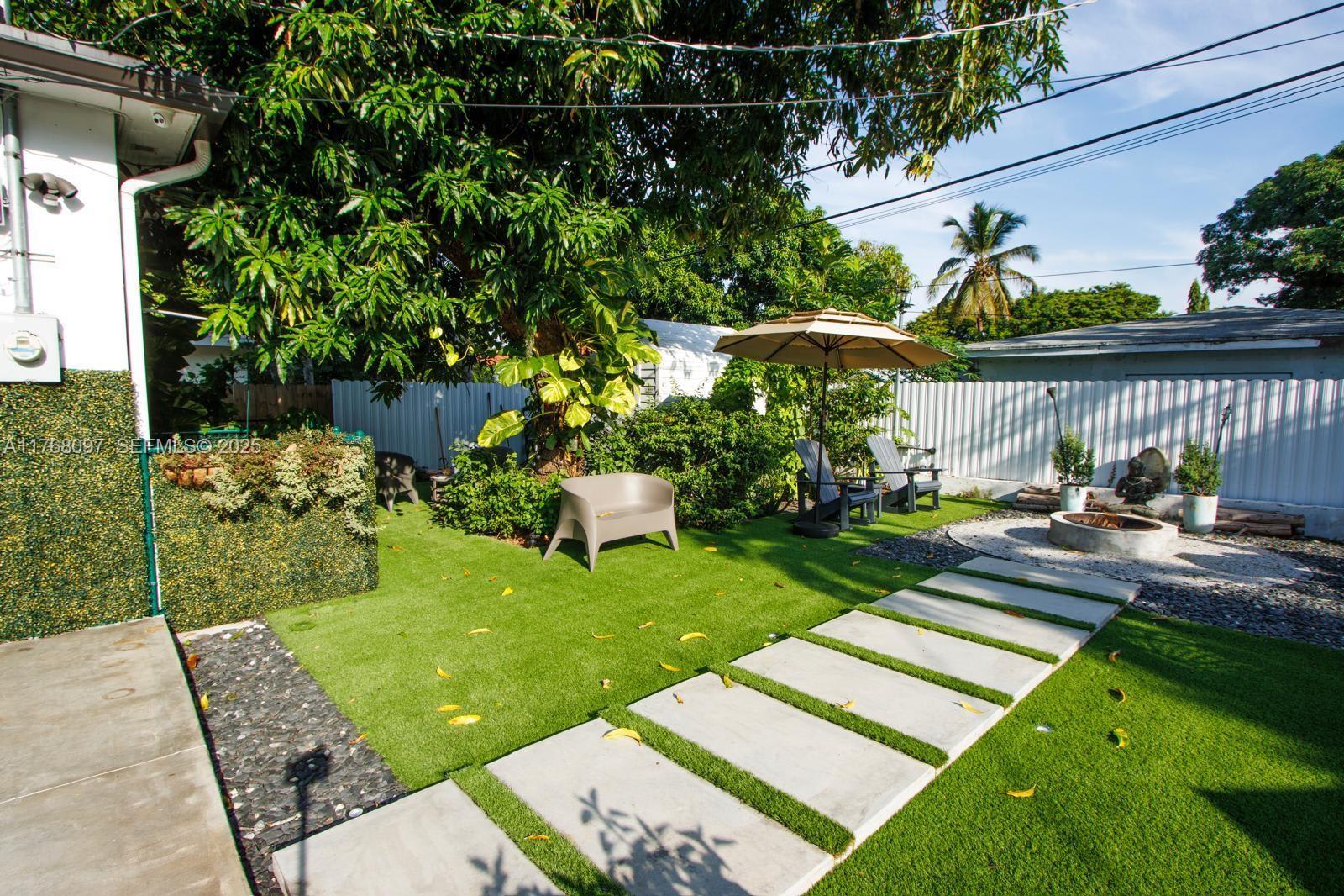 213 Northeast 43rd Street – photo 3
