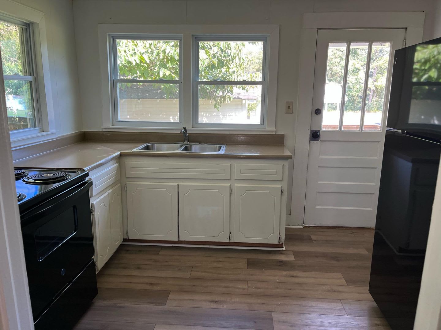 96 Lauras Lane – photo 2