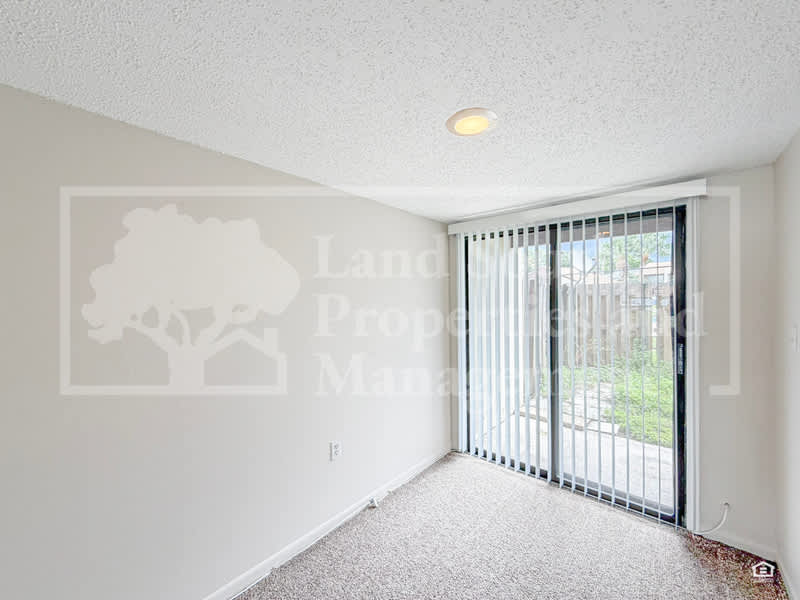 4948 Market Square – photo 4