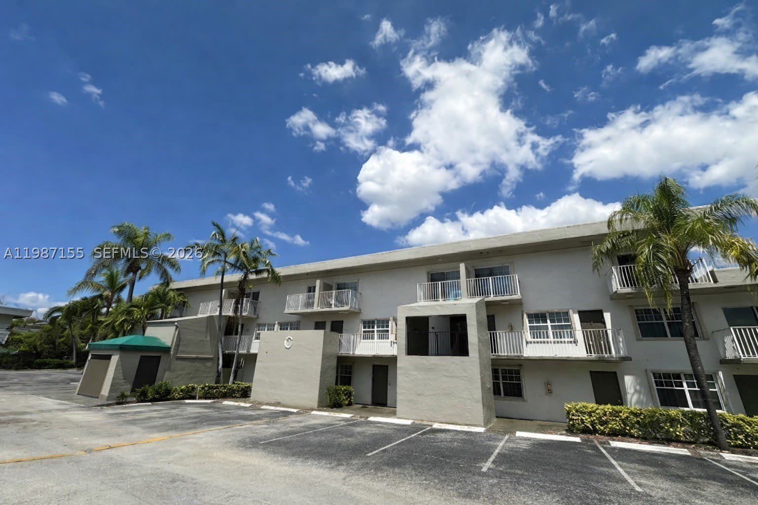 7510 SW 152nd Ave – photo 1