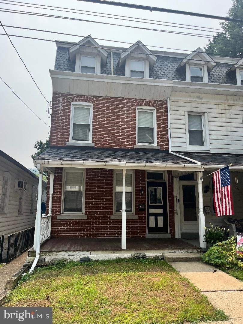 521 FORD Street – photo 1
