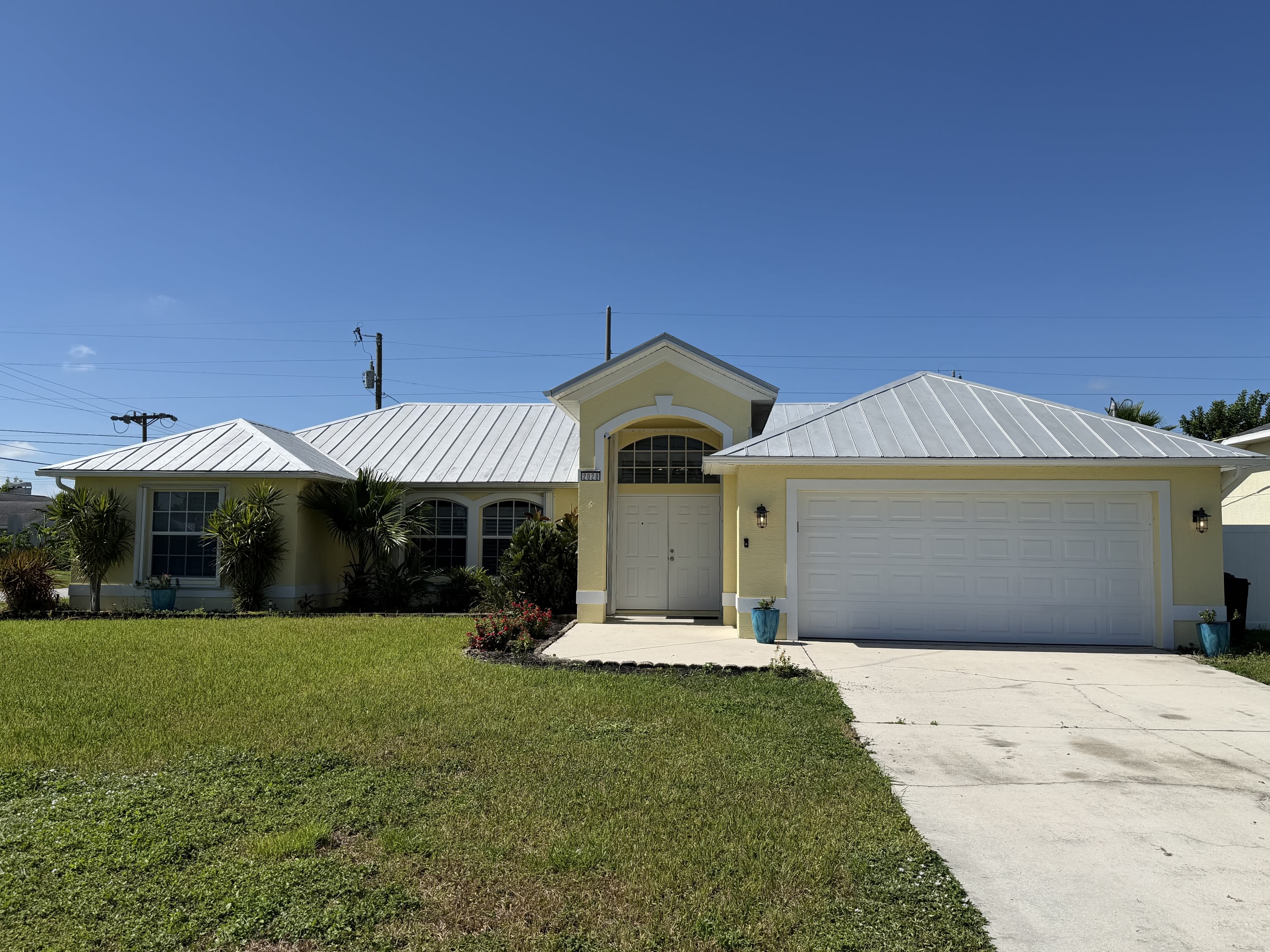 2026 Northeast Van Loon Terrace – photo 1