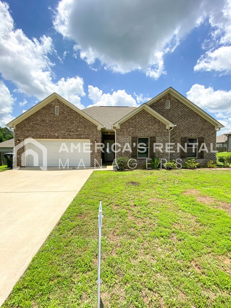 Home for Rent in Clanton, AL! – photo 2