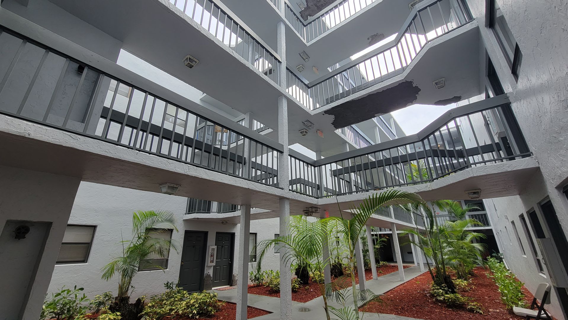 West Palm Beach 1 bedroom 1.5 bath Apartment. – photo 4