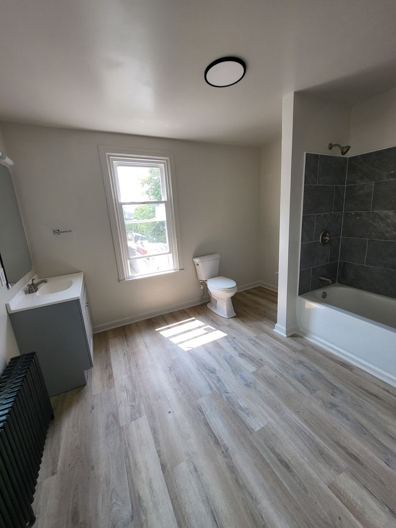 Spacious downtown Columbia Home 3BR/2/BA – photo 5
