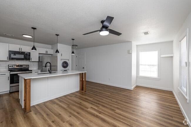 610 Southeast Moberly Lane – photo 4