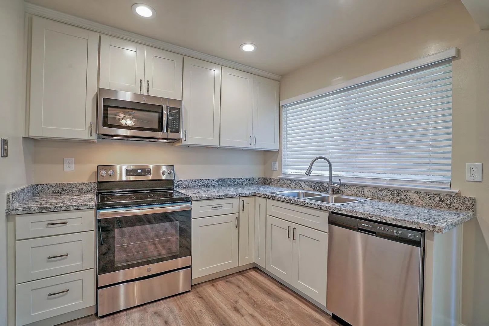 Updated Duplex – photo 4