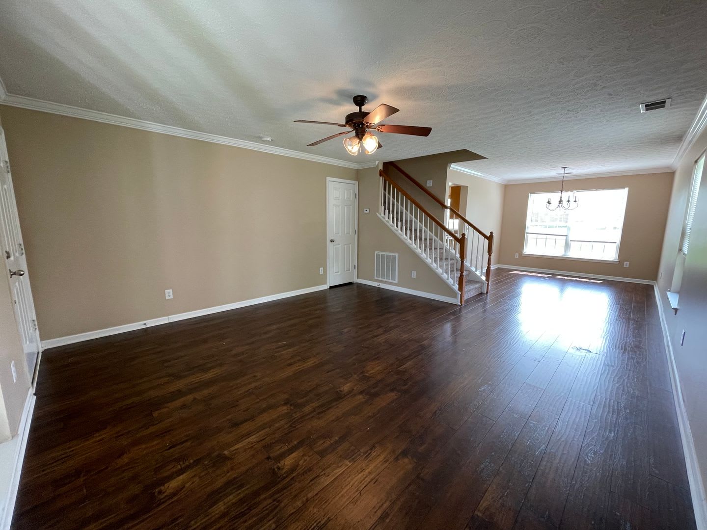 Spring Hill Gem in a Wonderful Location! – photo 4