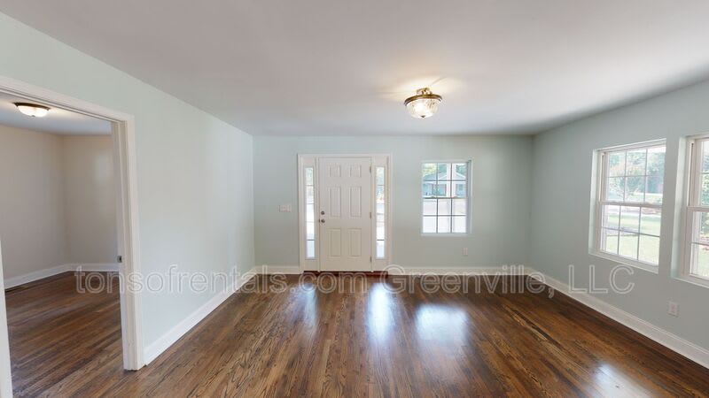 217 Brockman Avenue – photo 2