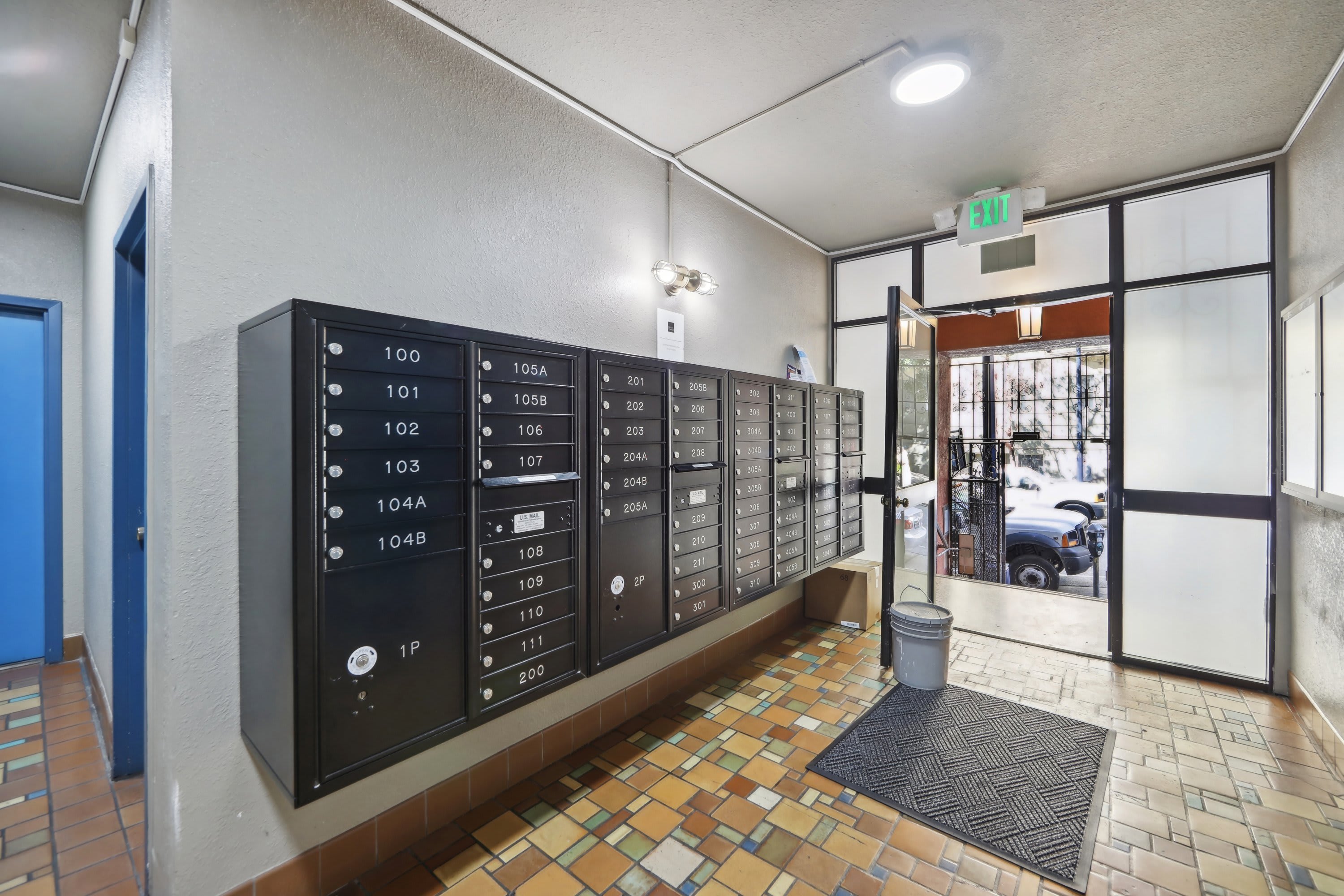 434 Leavenworth St – photo 4