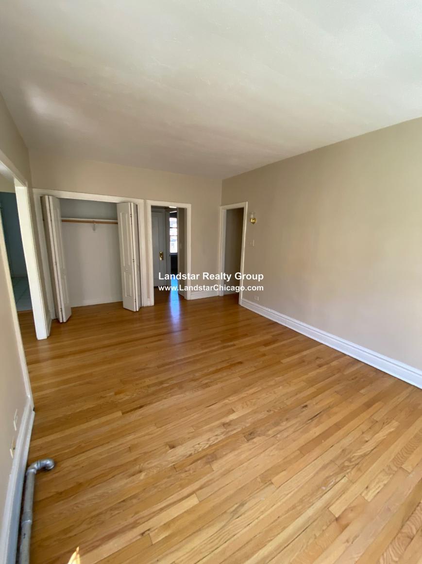 918 Reba Pl. – photo 2