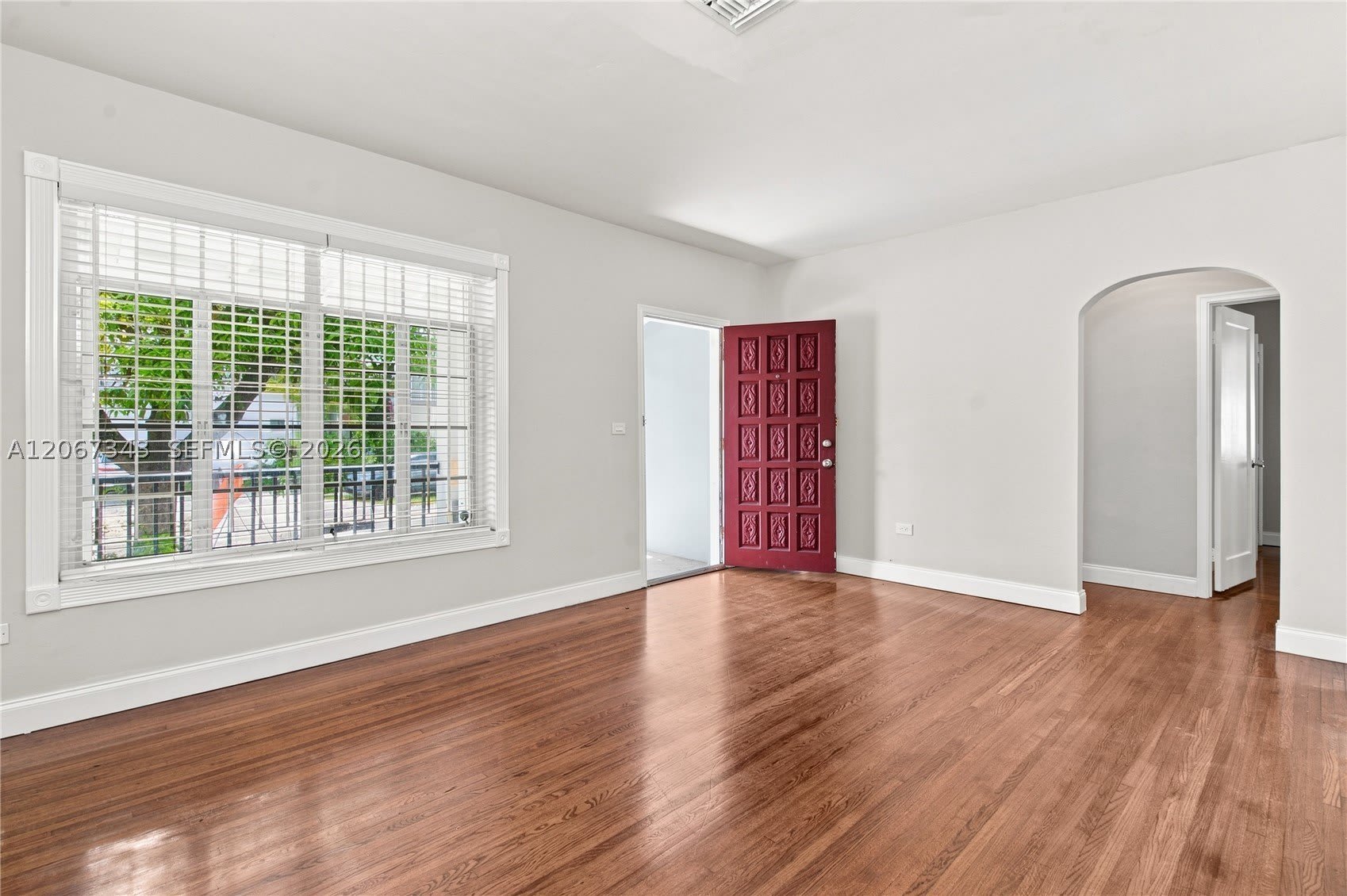 2920 SW 38th Ct – photo 2