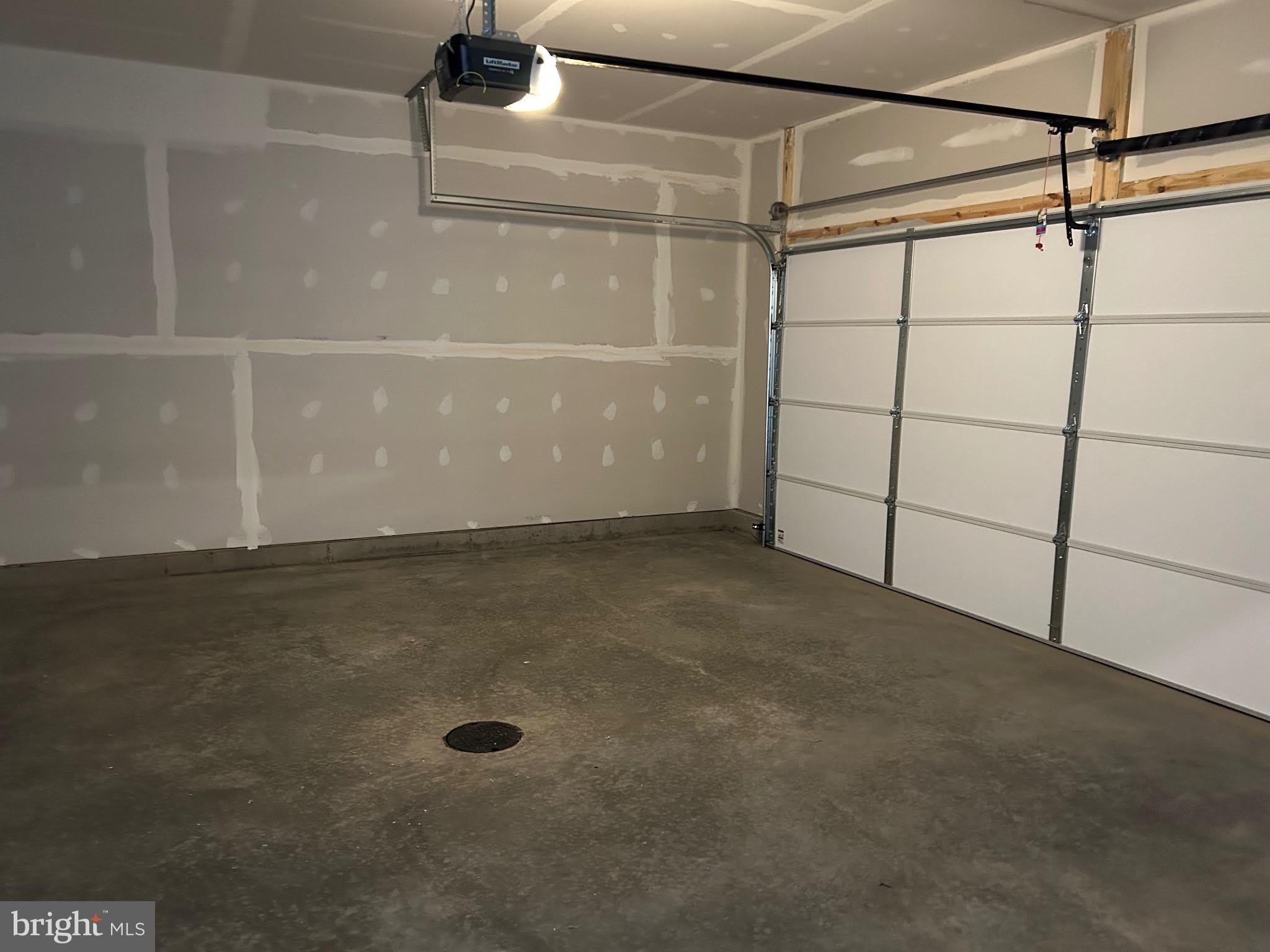 224 Caterpillar Drive – photo 2