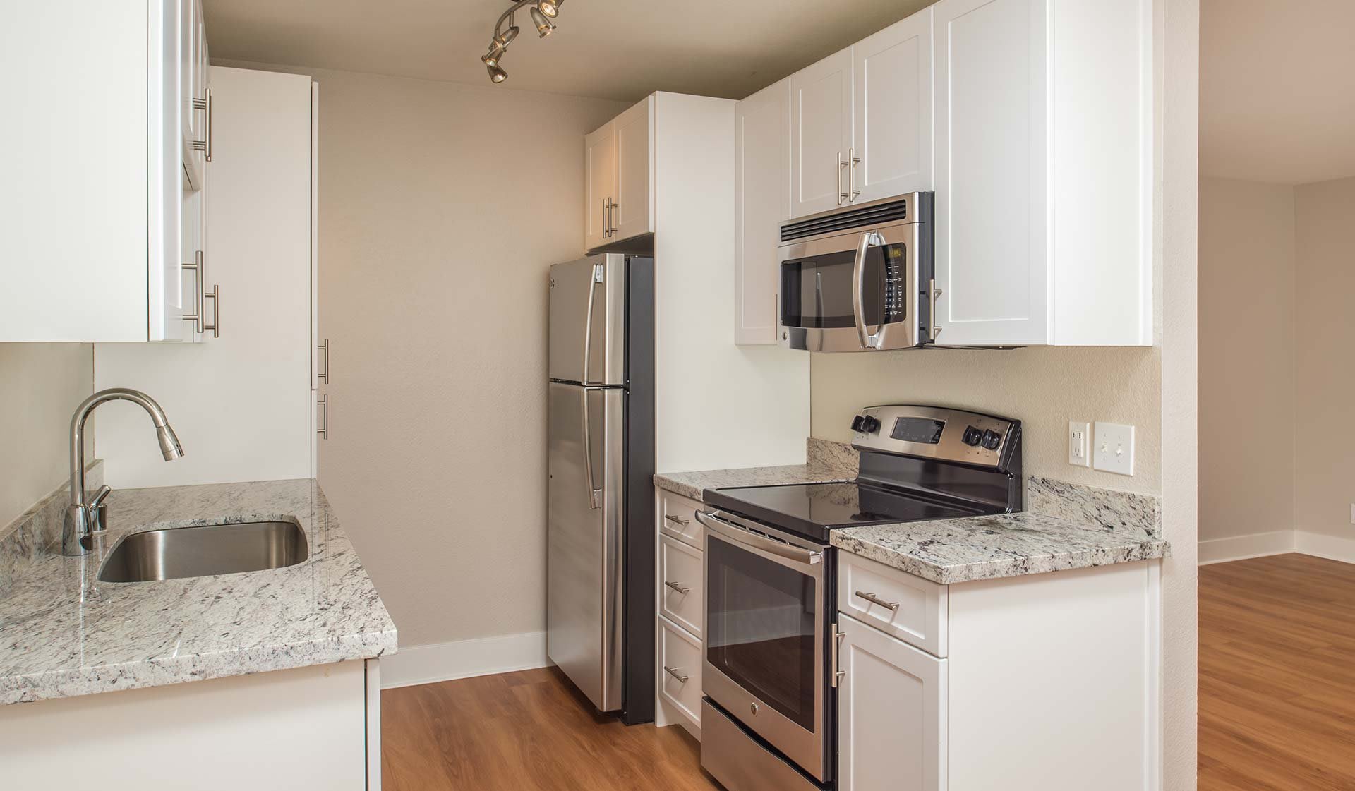 Pacifica Park Apartments – photo 2