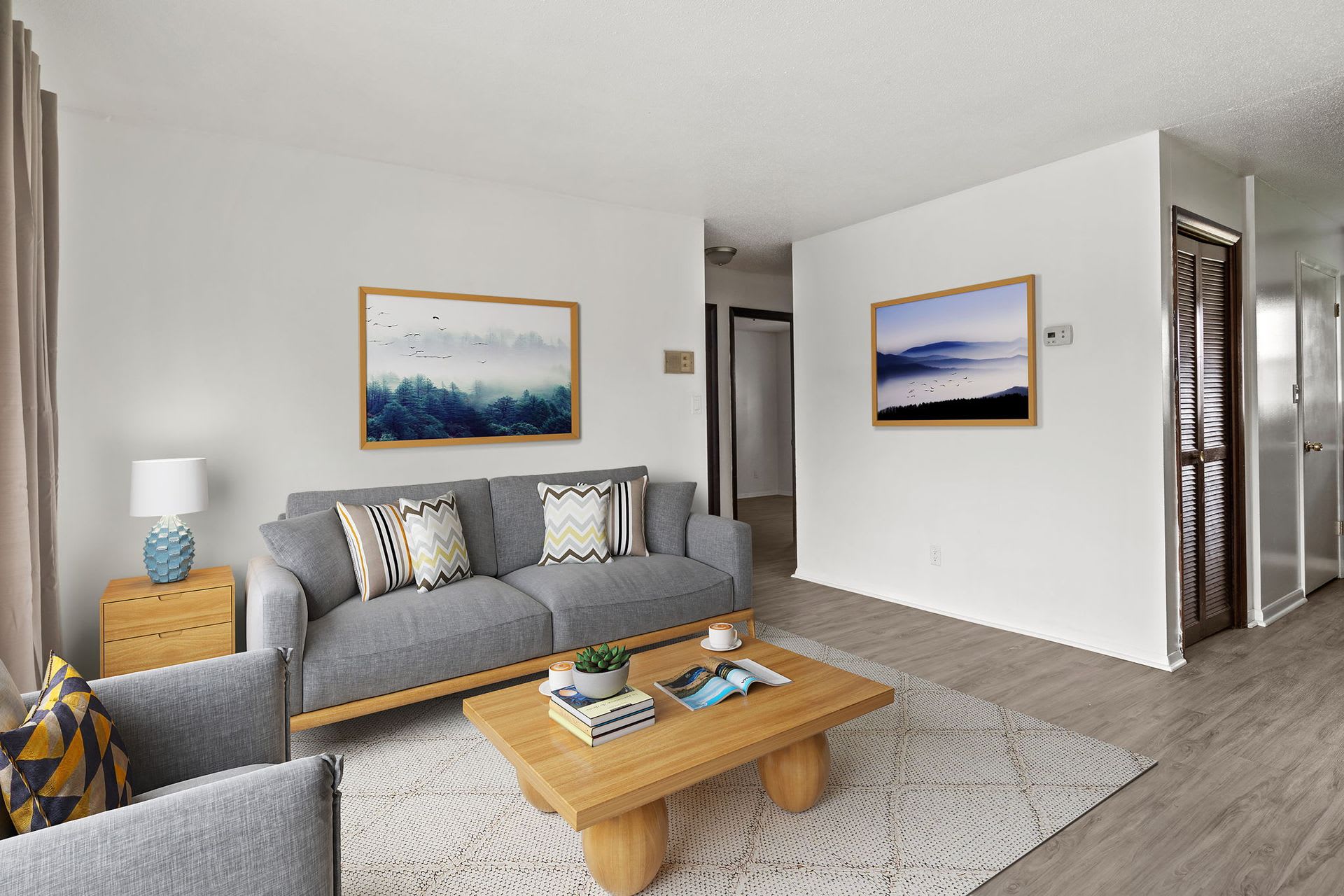 Hollyglen Apartments – photo 2