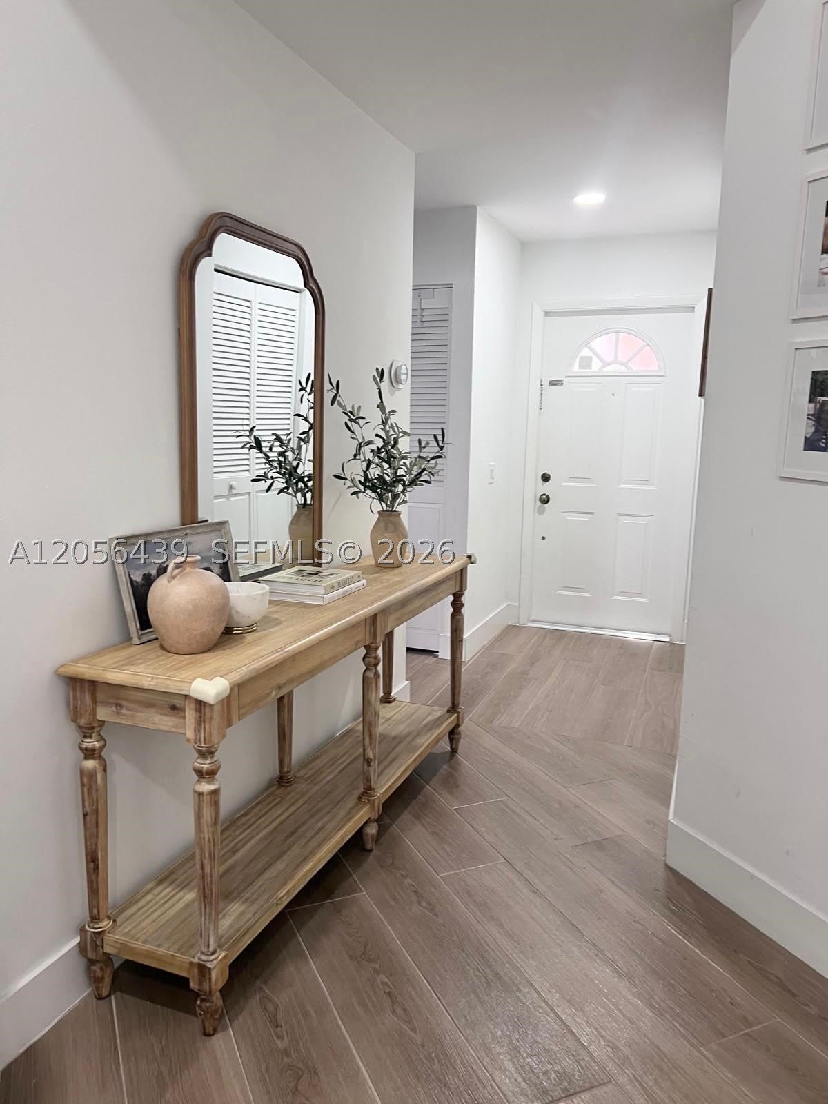 1285 Seagrape Cir – photo 2
