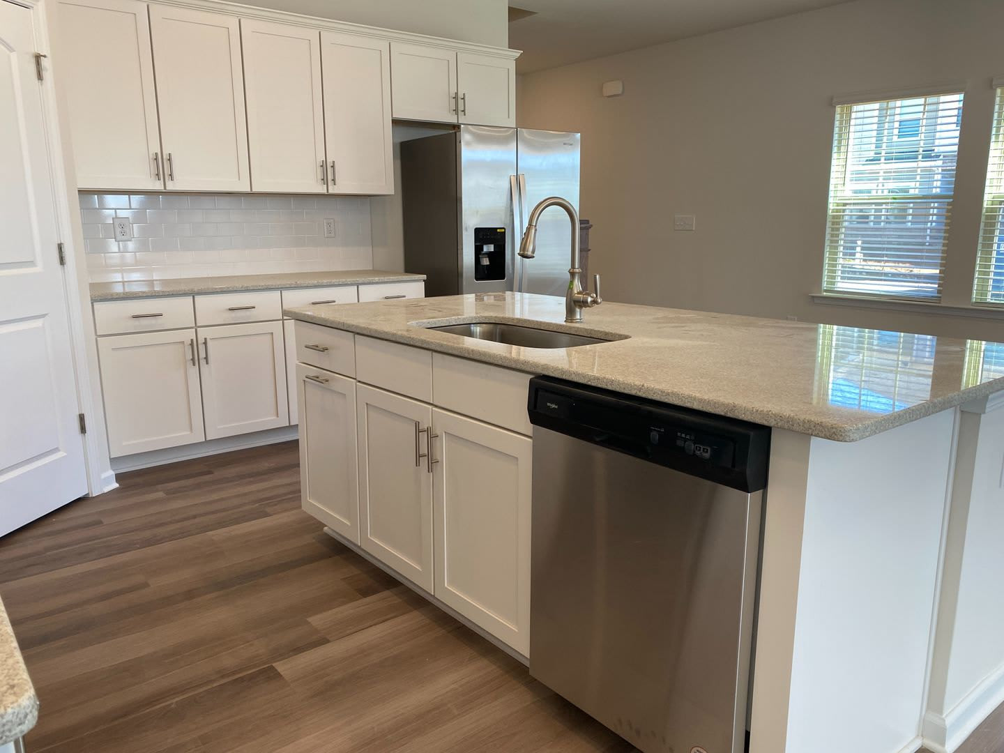 Room in 4 Bedroom Townhome at Planters Trace Ln – photo 4