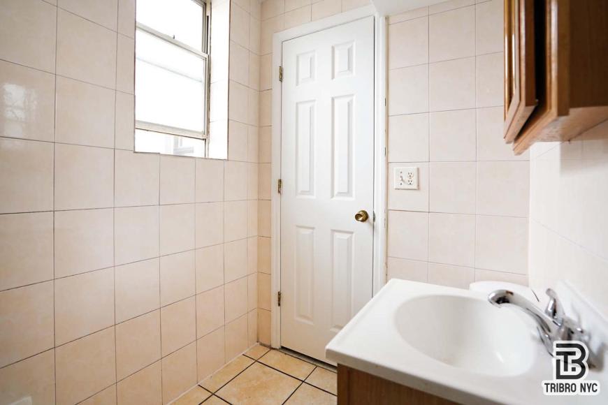 376 Columbia Street – photo 5