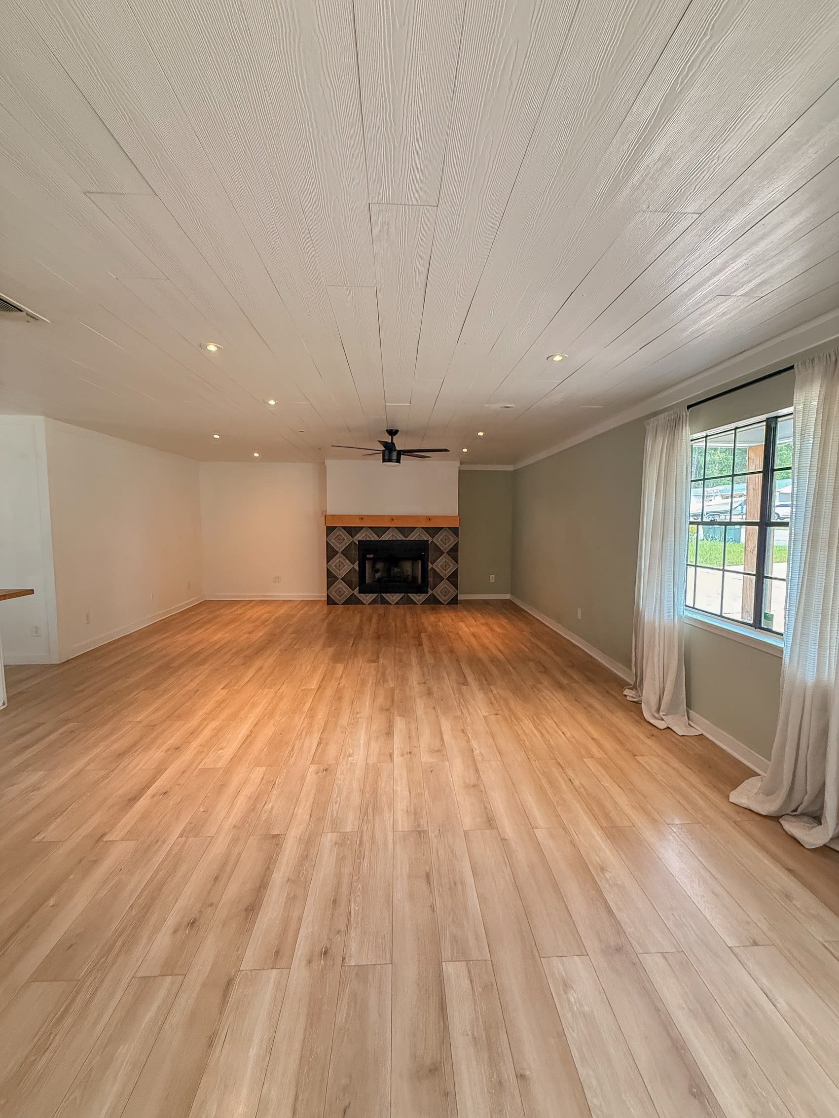 4093 East Johnson Avenue – photo 4