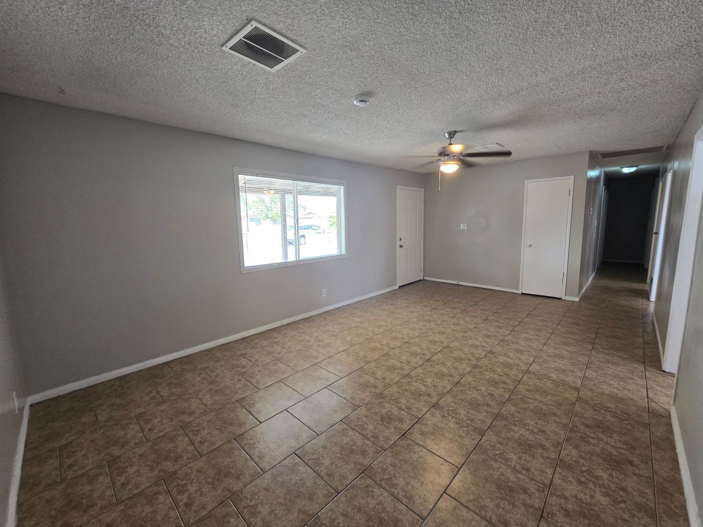 Remodeled 3 Bedroom 1 Bathroom Home! Lock in $1650 off your third month of rent! – photo 4