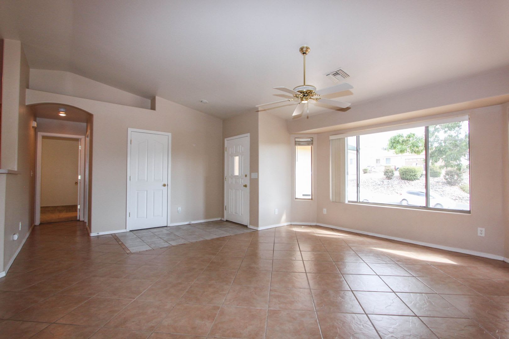3 Bedoom 2 Bathroom house – photo 2