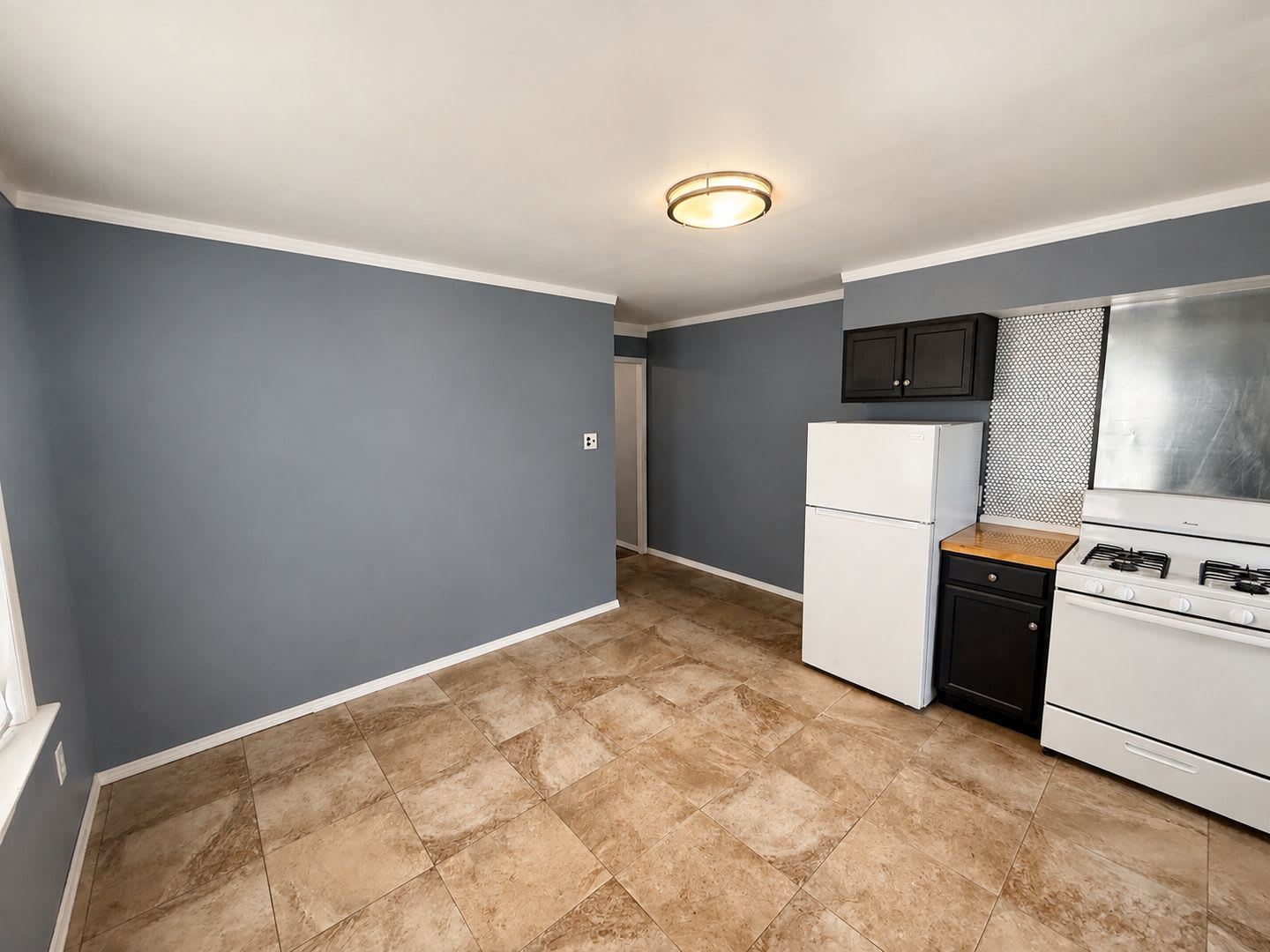 561 Northampton St Kingston, PA 18704 – photo 4