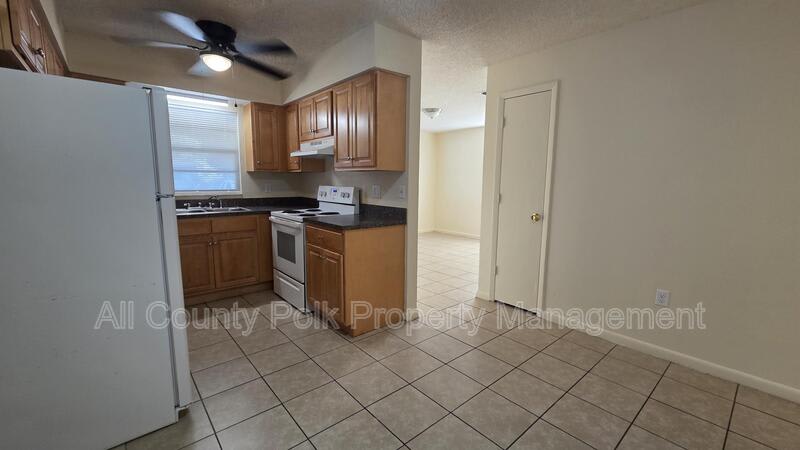 1010 Jacks St – photo 5