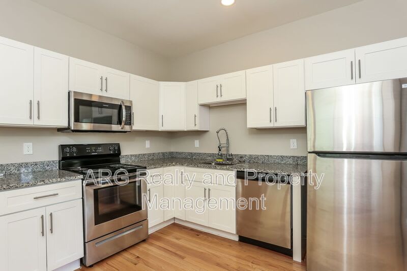 840 Smith Street – photo 5