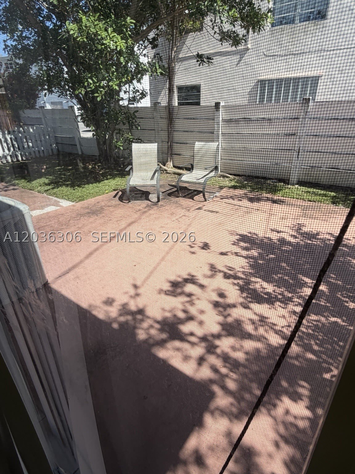 812 Ne 2Nd St – photo 2