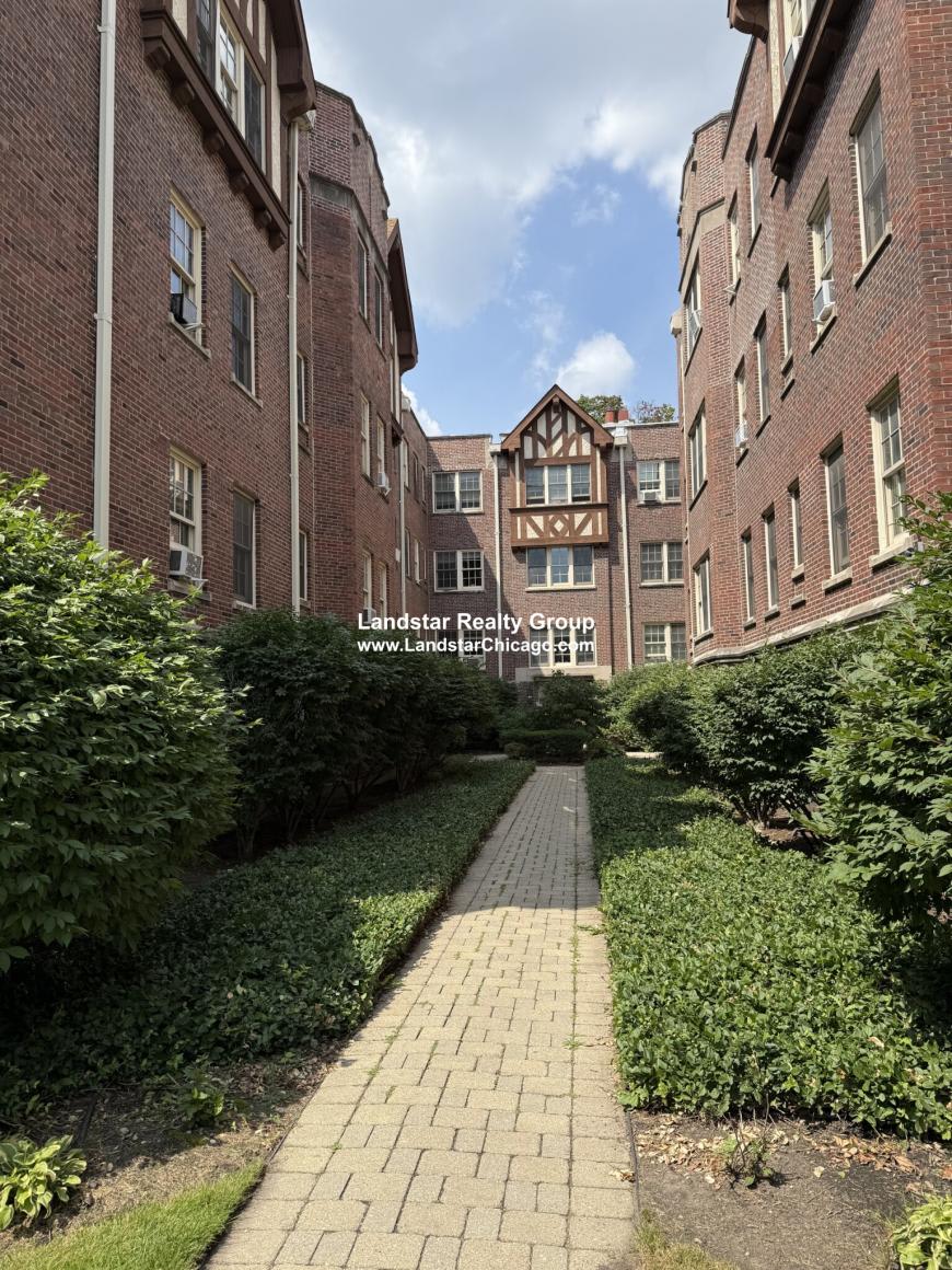 1454 Oak Ave. – photo 1