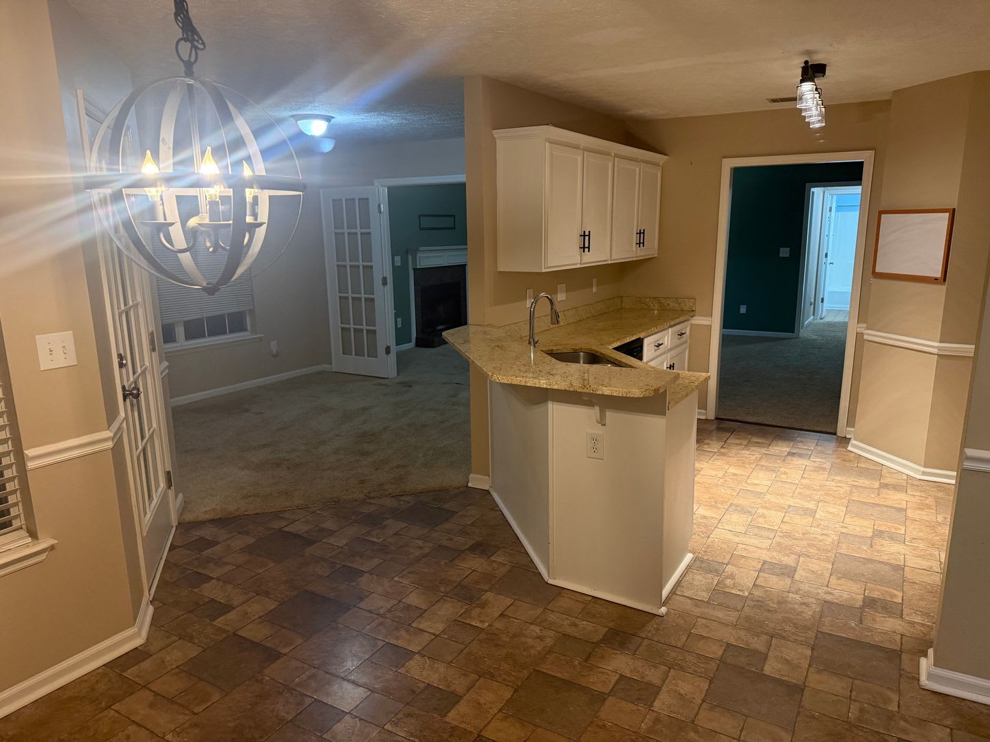 Closest 3bed/2bath to gate 2 available with Fenced in yard. – photo 2
