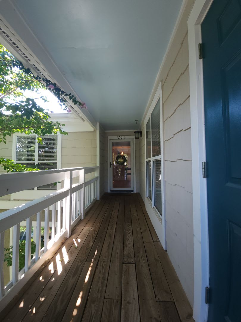 Fully Furnished on the Lake – photo 3