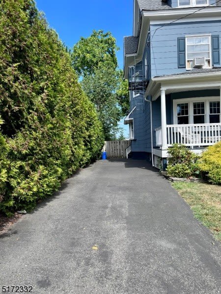 210 Ross Pl – photo 2