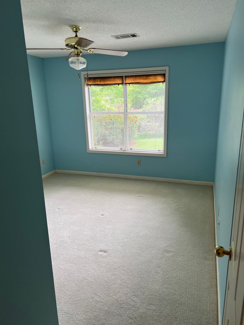 Nice 3 Bedroom 2 Bath Available Now! Schedule your Showing and Apply Today! – photo 3