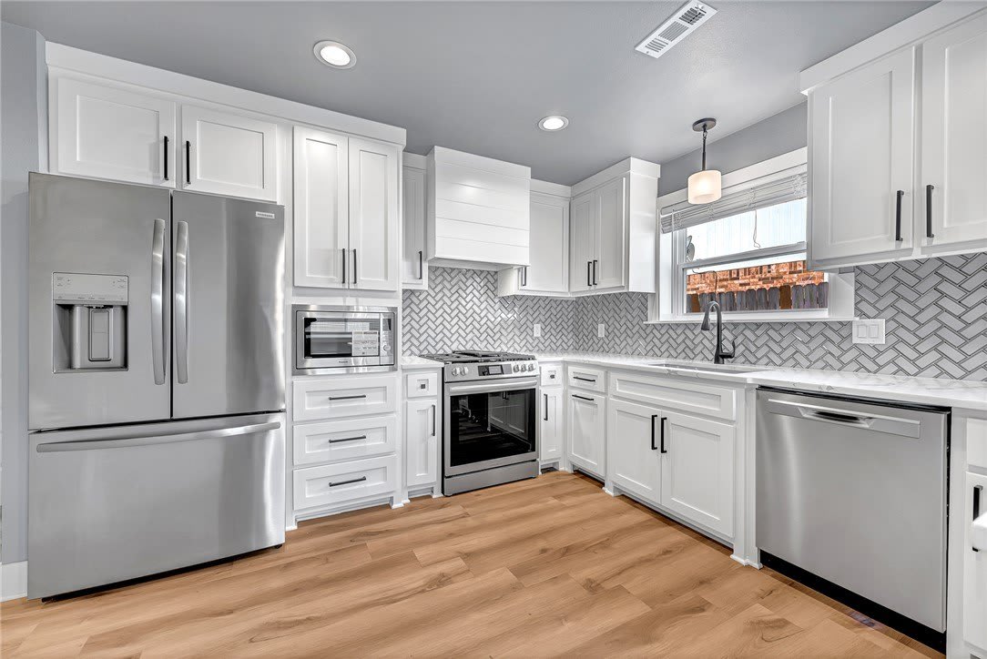 1605 SE S Street – photo 3