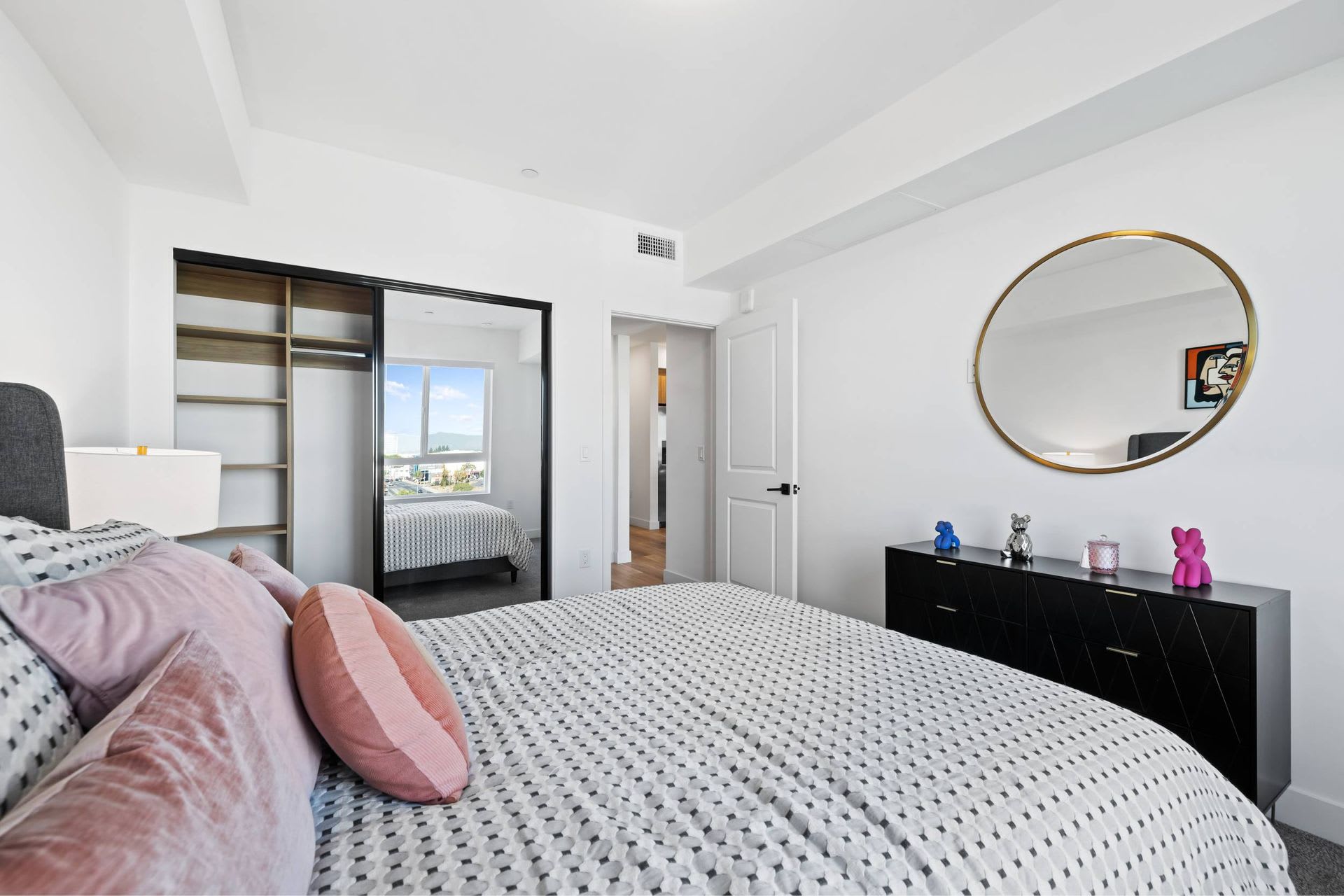 MODERNO Axis Luxury Living – photo 3