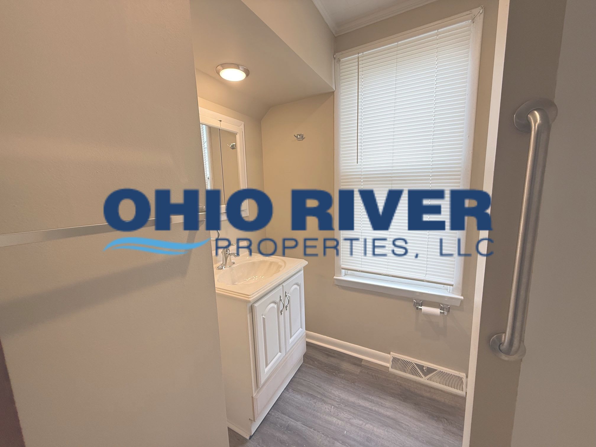 703 Adams St – photo 4