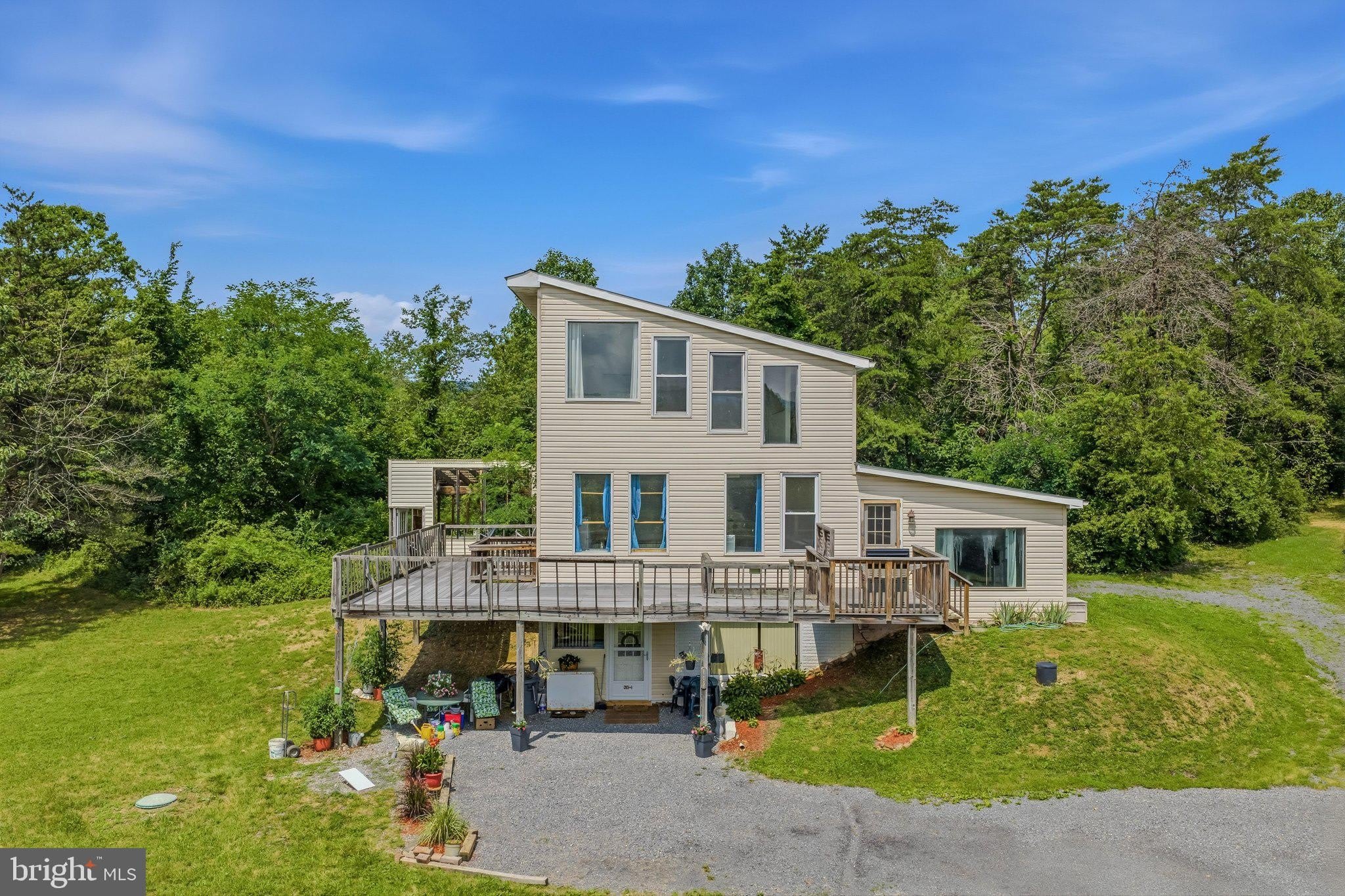 856 SPRIGGS Road – photo 1
