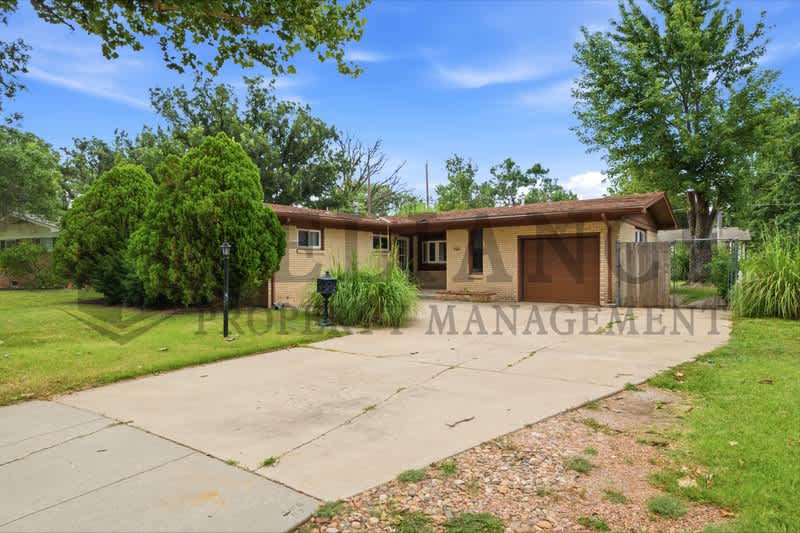 9923 West Binter Lane – photo 1