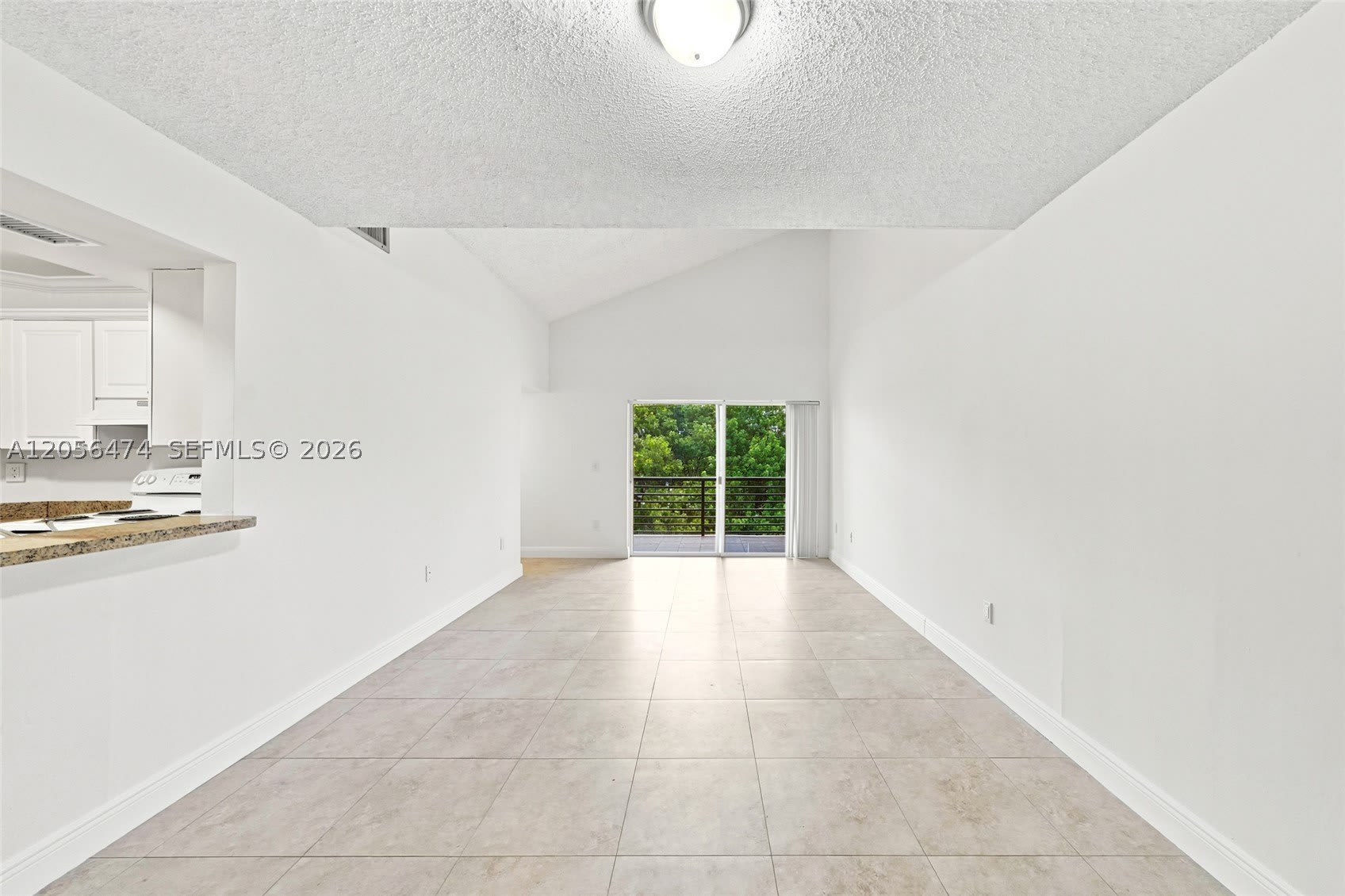 9735 Fontainebleau Blvd – photo 3
