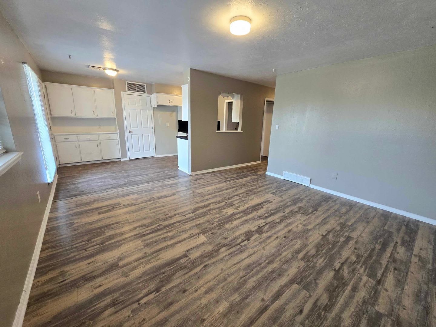 Charming 4 Bedroom Home Near Tinker AFB – photo 4