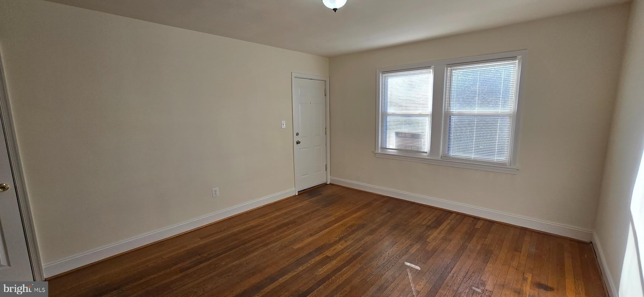 1516 F Street NE – photo 3